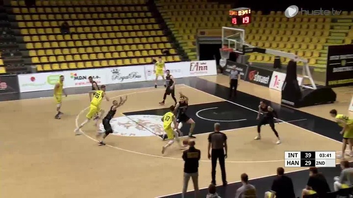 ZOSTRIHY: Inter vyhral štvrtý duel v rade, Prievidza stobodová a Spišiaci ušli Lučencu